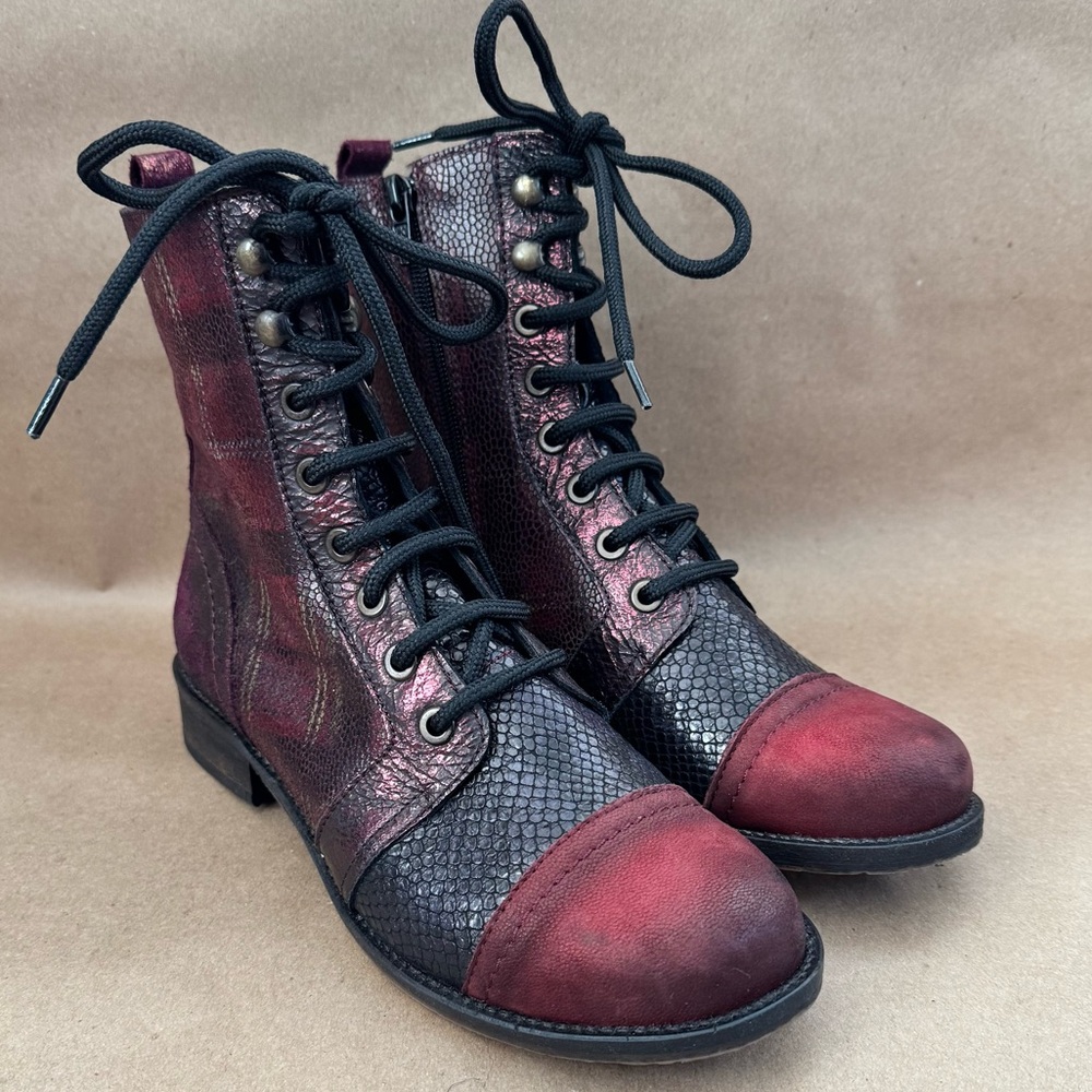 Unity in Diversity Bordeaux Plaid Snakeskin Print Metallic Leather Laced Boots 7